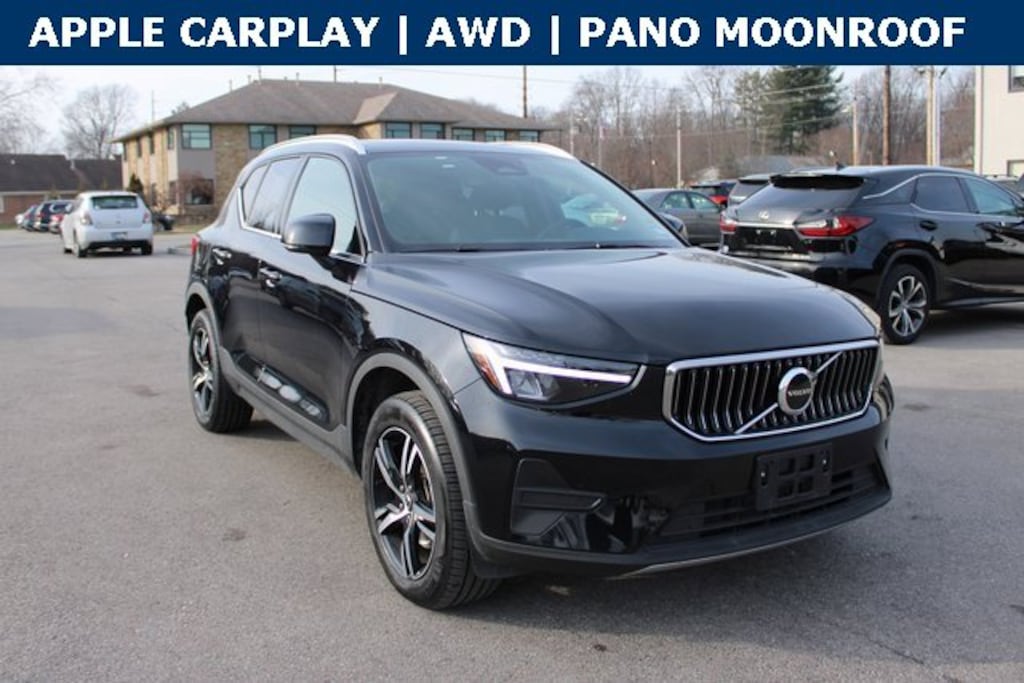 Used 2025 Volvo XC40 B5 Core Bright Theme SUV