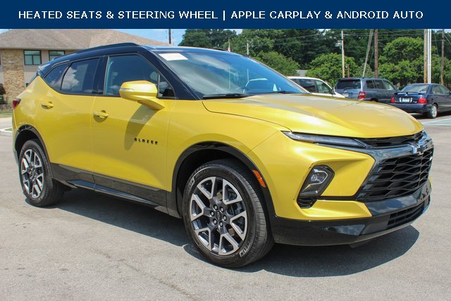 2023 Chevrolet Blazer RS photo 2