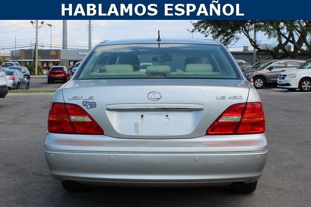 2003 Lexus LS 430 photo 4