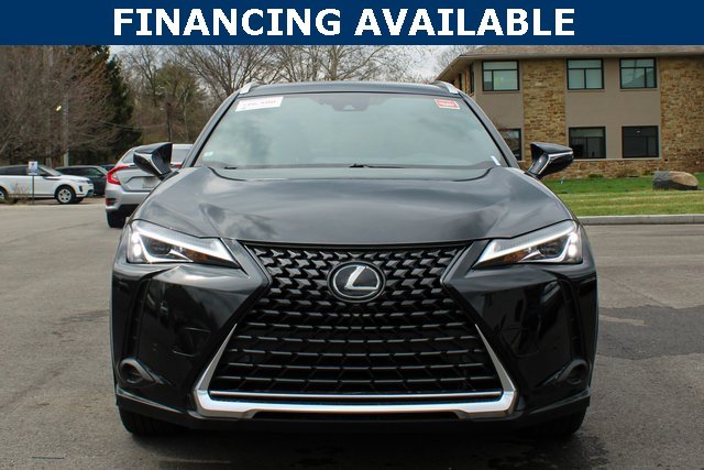 2021 Lexus UX 200 photo 3
