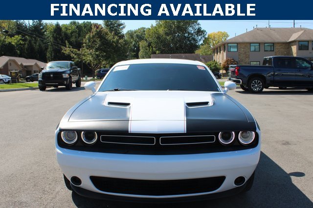 2018 Dodge Challenger SXT photo 3