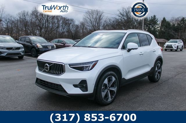 2025 Volvo XC40 B5 Plus Bright AWD's photo