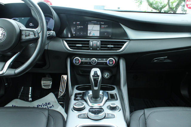 2024 Alfa Romeo Giulia Ti - Photo 17