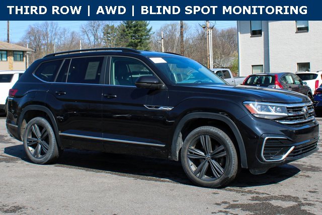 2021 Volkswagen Atlas SE Technology R-Line photo 2