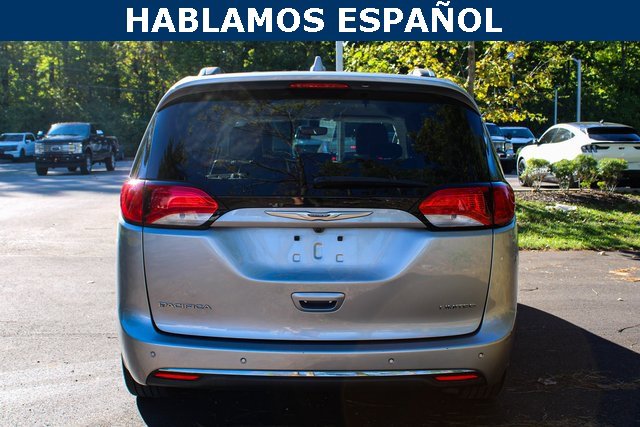 2020 Chrysler Pacifica Limited photo 4