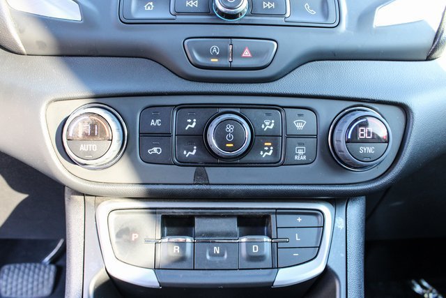 2023 GMC Terrain SLE - Photo 18