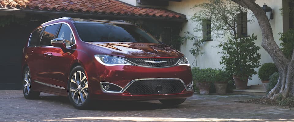 2019 Chrysler Pacifica A red 2019 Chrysler Pacifica