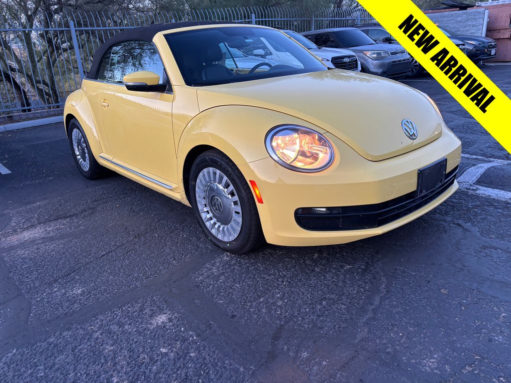2014 Volkswagen Beetle 2.5's photo