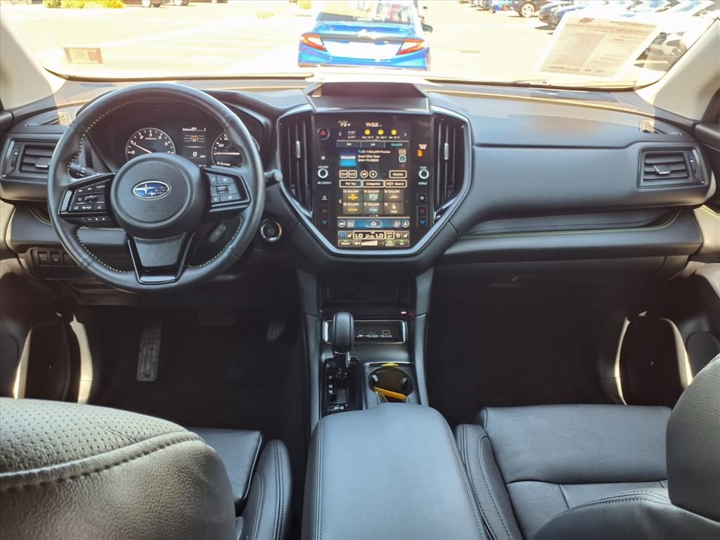 2025 Subaru Ascent Onyx Edition Touring photo 2