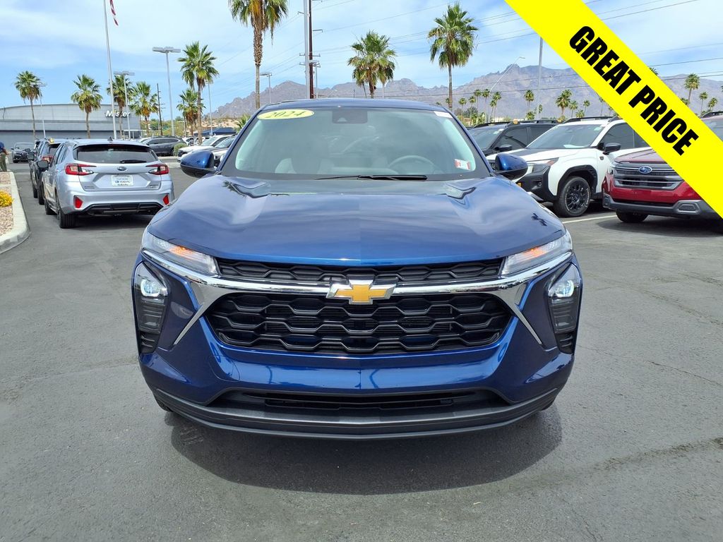 used 2024 Chevrolet Trax car, priced at $19,000