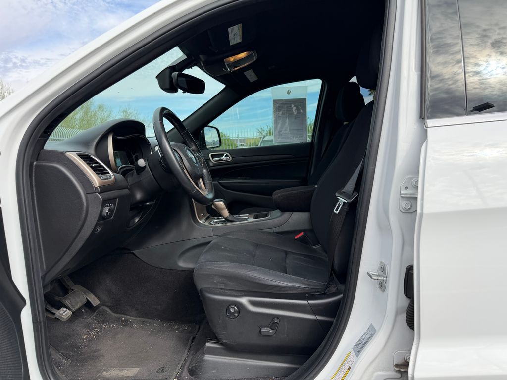 used 2017 Jeep Grand Cherokee car, priced at $9,500