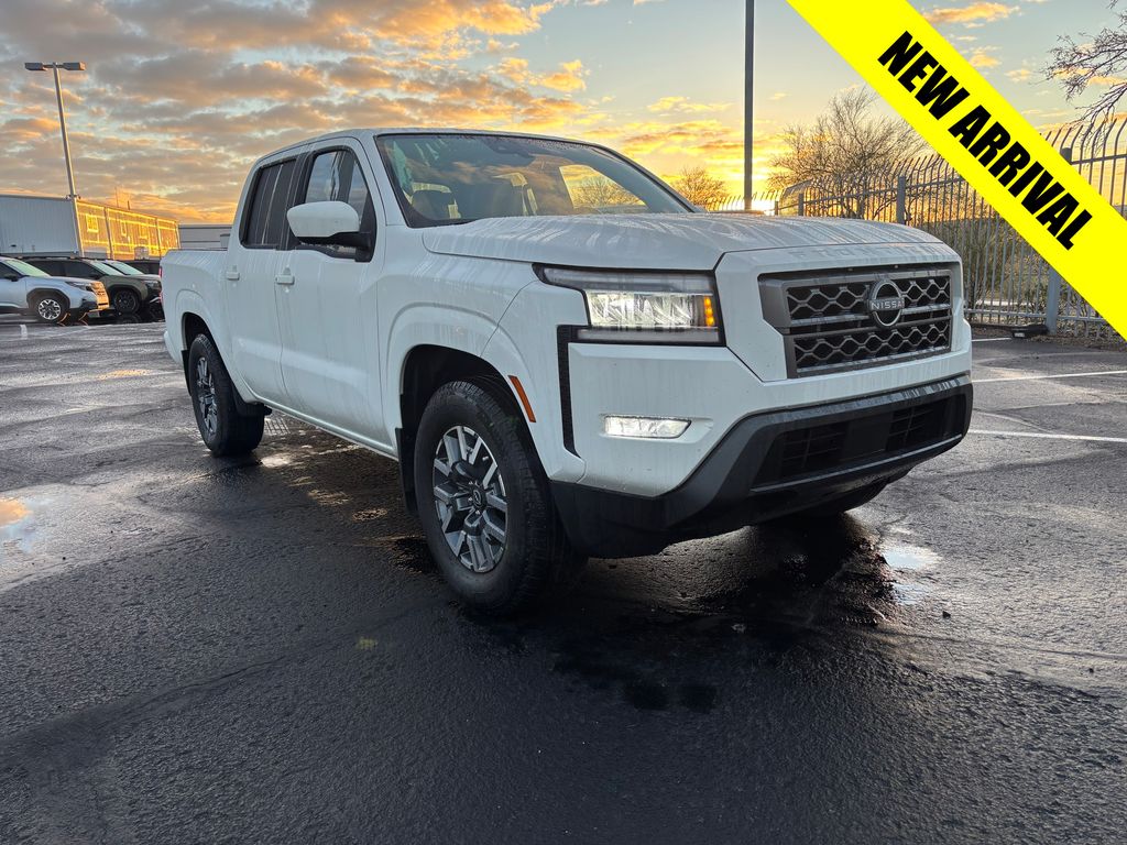 2024 Nissan Frontier SL's photo