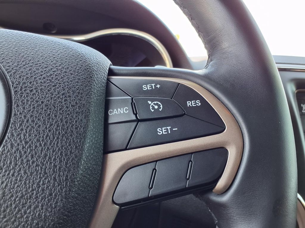 used 2017 Jeep Grand Cherokee car, priced at $8,750