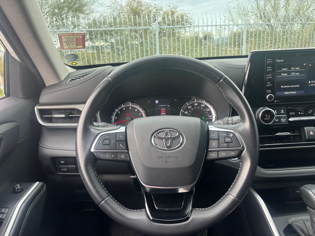 used 2020 Toyota Highlander car, priced at $27,000