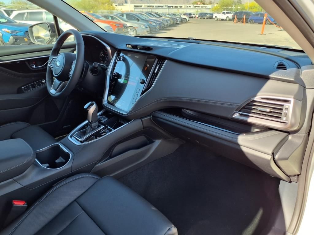 2025 Subaru Outback Touring photo 3