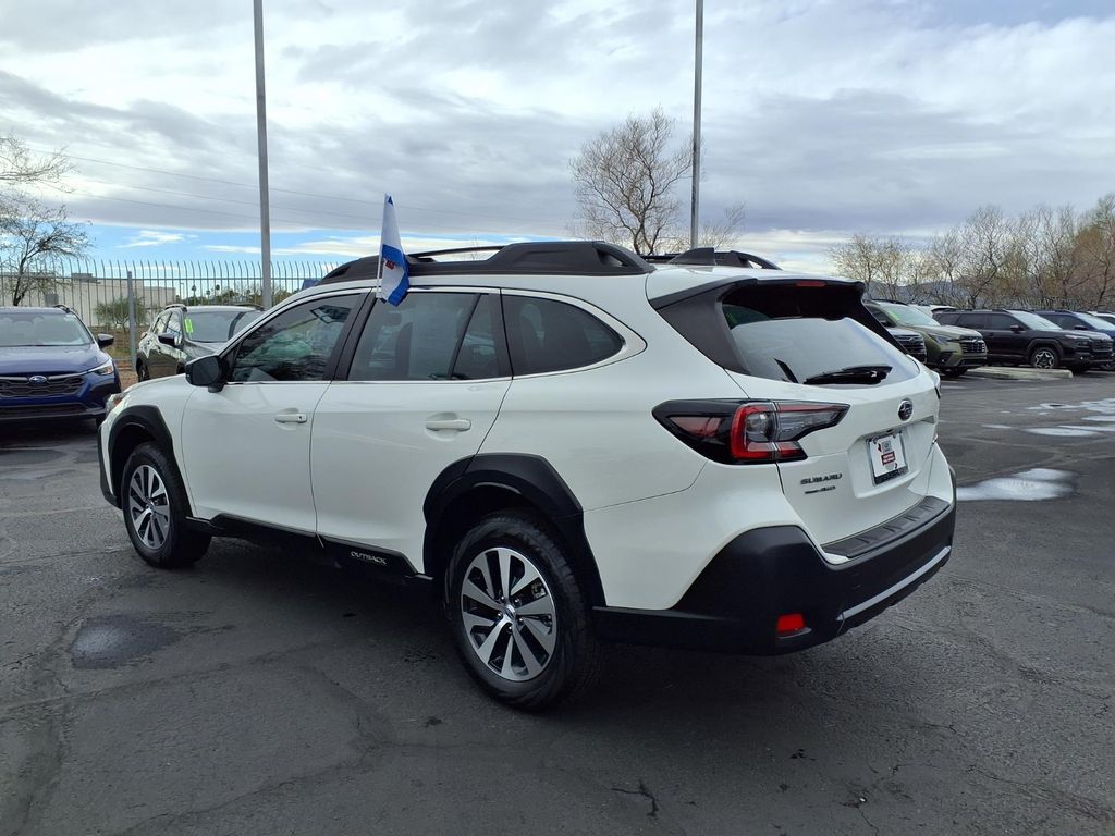 used 2025 Subaru Outback car, priced at $27,500
