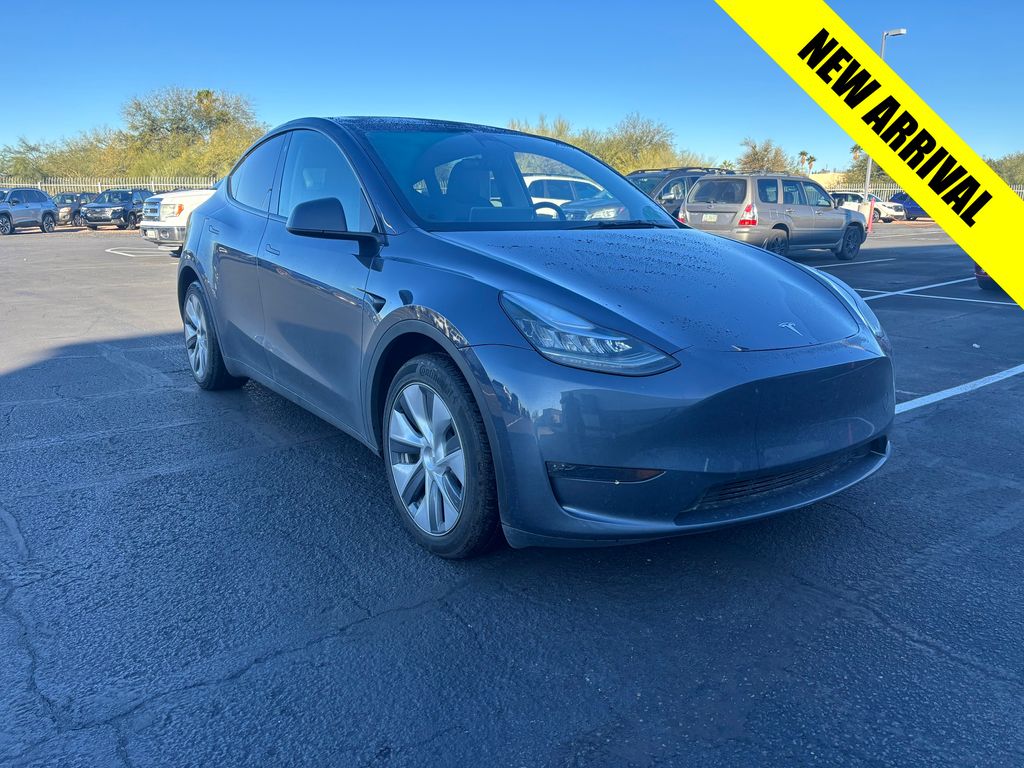 2023 Tesla Model Y Long Range's photo