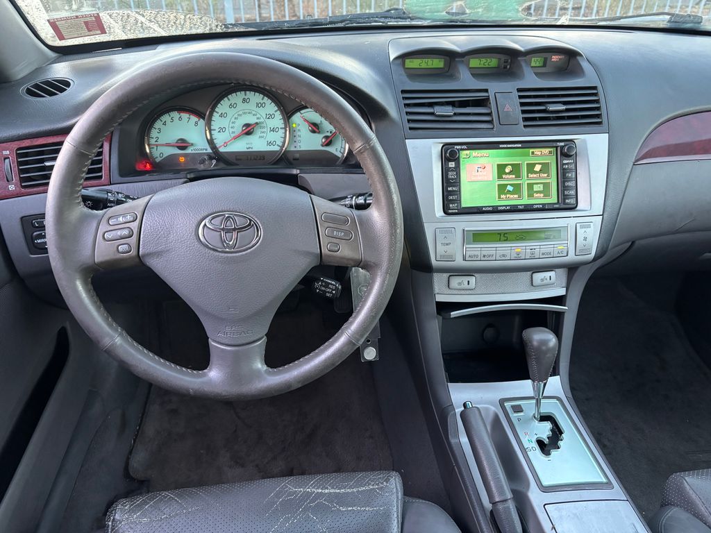 2004 Toyota Camry Solara SLE photo 2