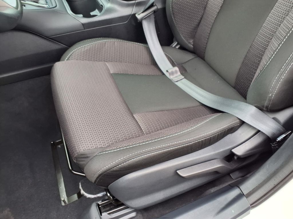 used 2025 Subaru Outback car, priced at $27,500