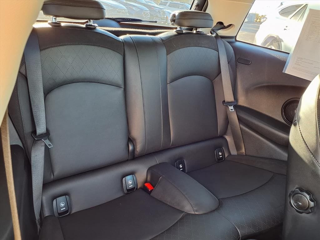 used 2022 MINI Electric Hardtop 2 Door car, priced at $15,000