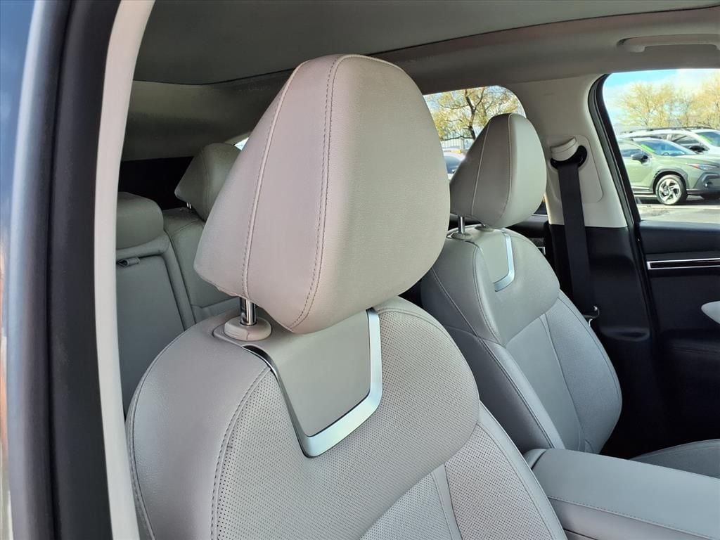 used 2022 Hyundai Tucson Hybrid car, priced at $26,500