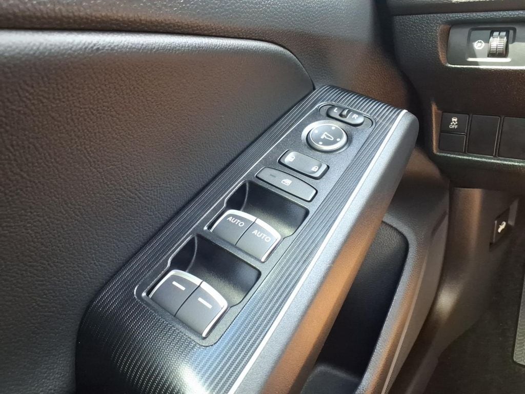 used 2025 Honda Civic Hybrid car, priced at $29,000