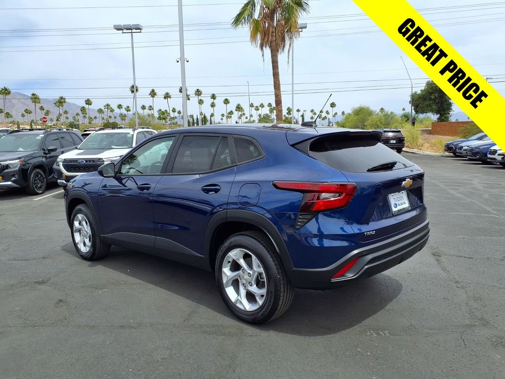 used 2024 Chevrolet Trax car, priced at $19,000