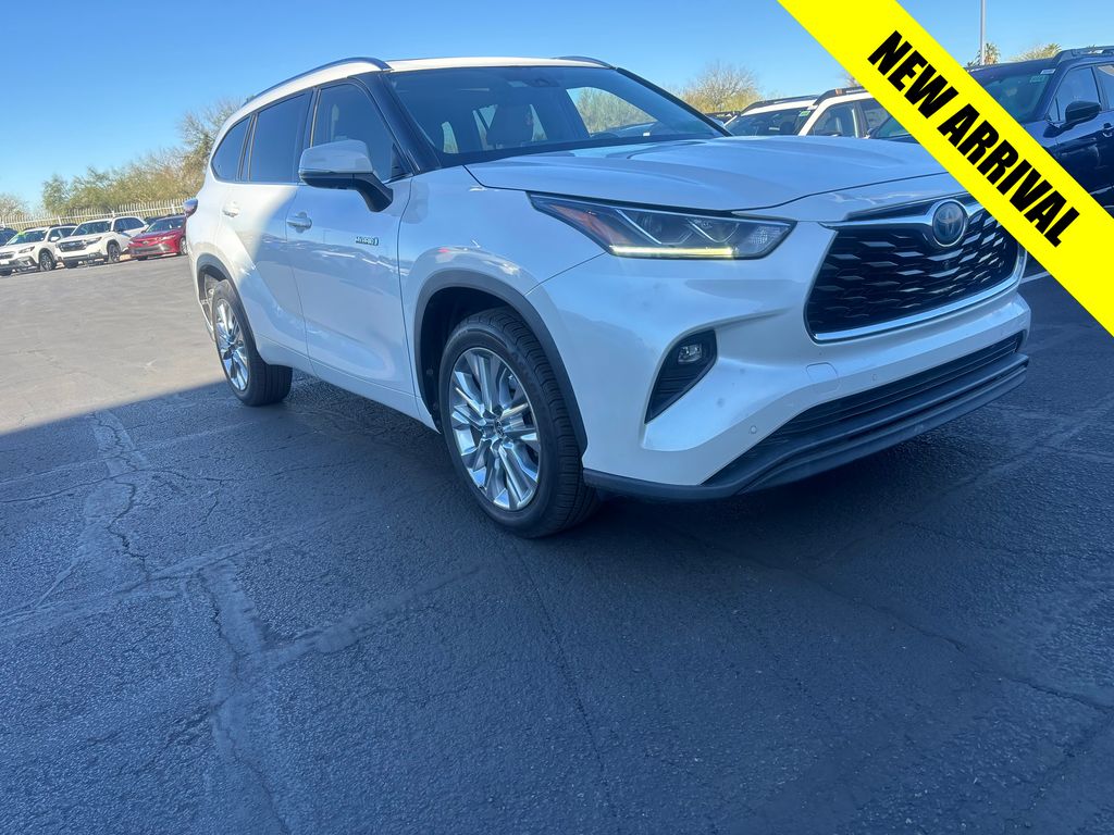 used 2020 Toyota Highlander Hybrid car, priced at $30,000