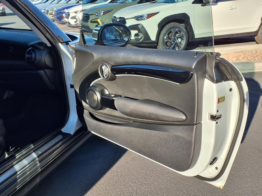 used 2022 MINI Electric Hardtop 2 Door car, priced at $15,000