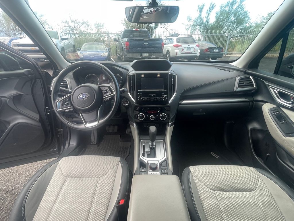 2022 Subaru Forester Premium photo 2