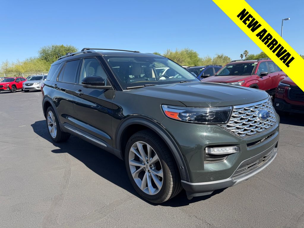 2022 Ford Explorer Platinum 4WD's photo