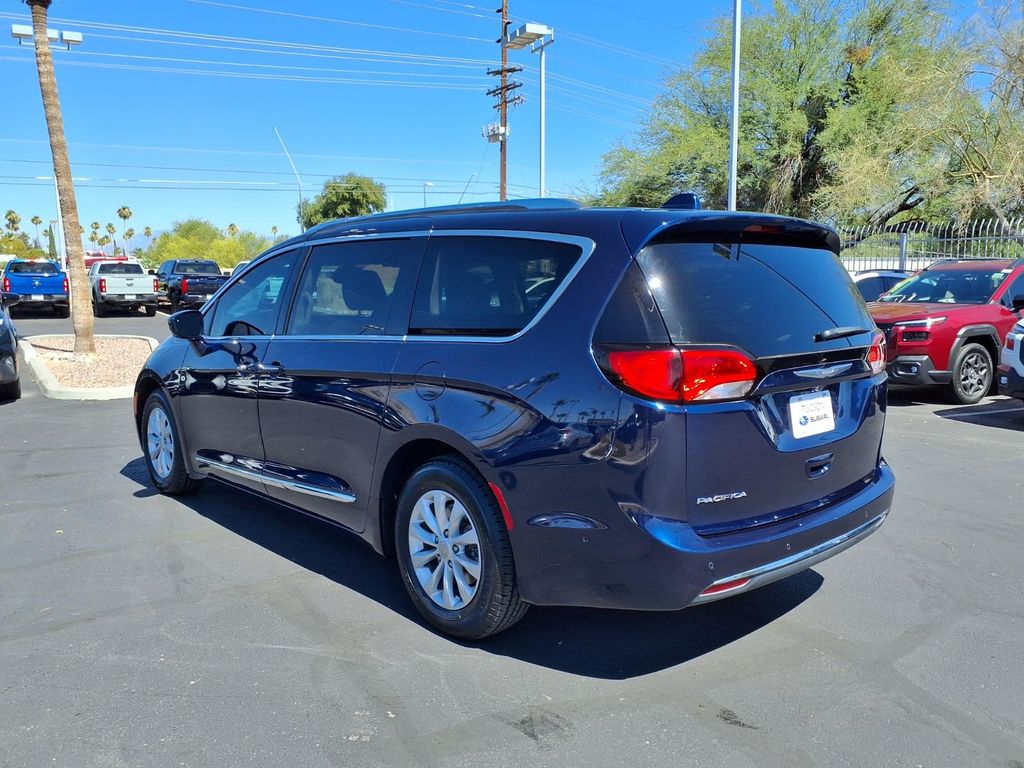 used 2018 Chrysler Pacifica car, priced at $15,750