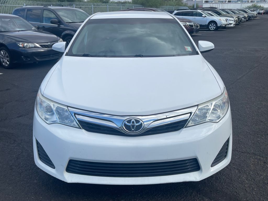 2014 Toyota Camry L photo 2