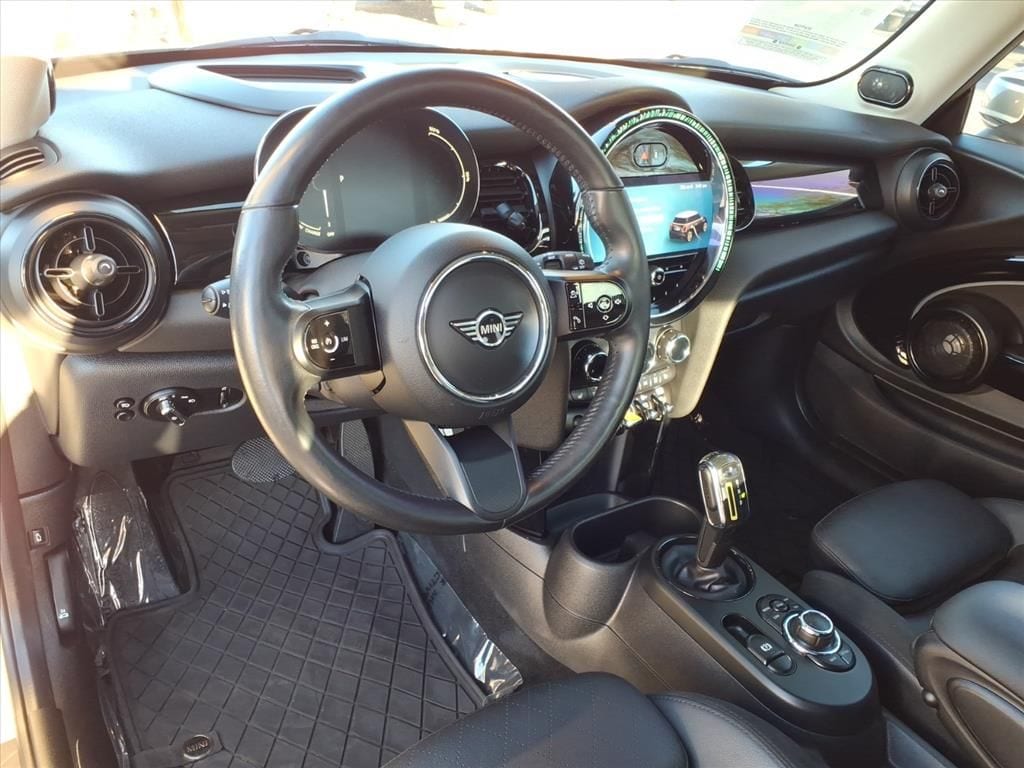 Used 2022 MINI Hardtop 2 Door SE with VIN WMW13DJ00N2R93347 for sale in Tucson, AZ