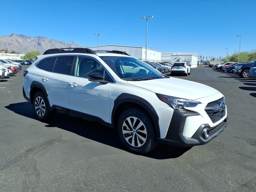 2025 Subaru Outback Premium's photo