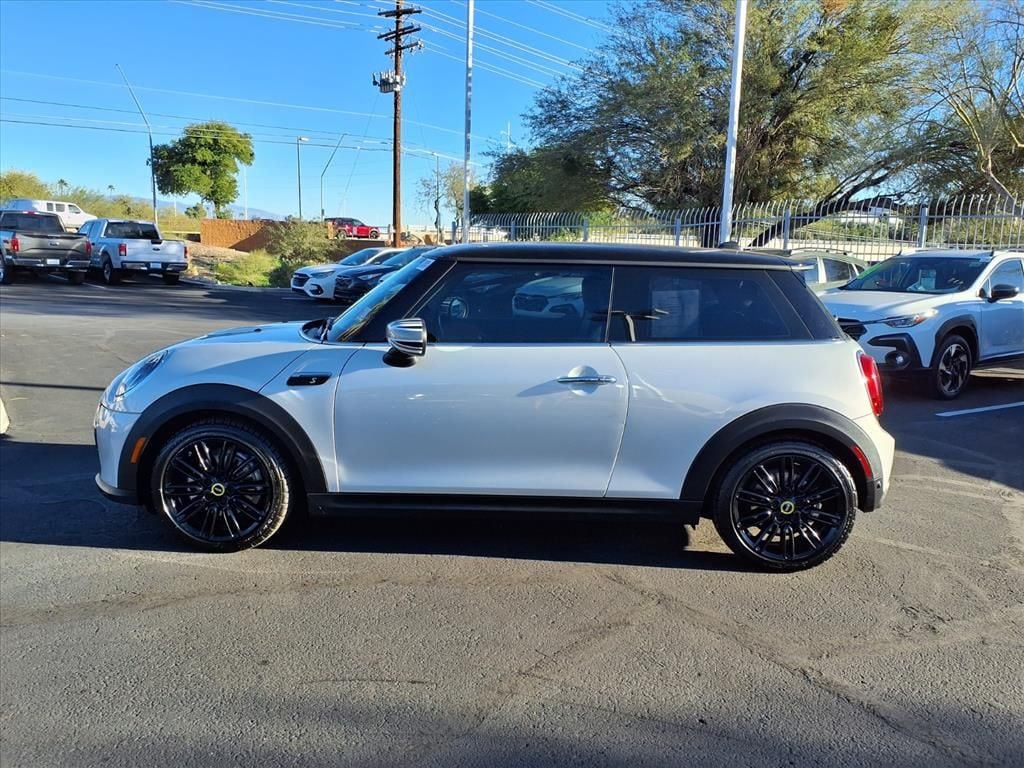 used 2022 MINI Electric Hardtop 2 Door car, priced at $15,000