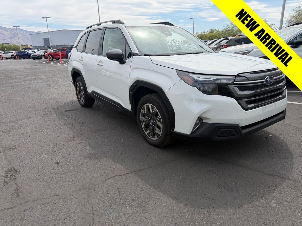 2025 Subaru Forester Premium's photo