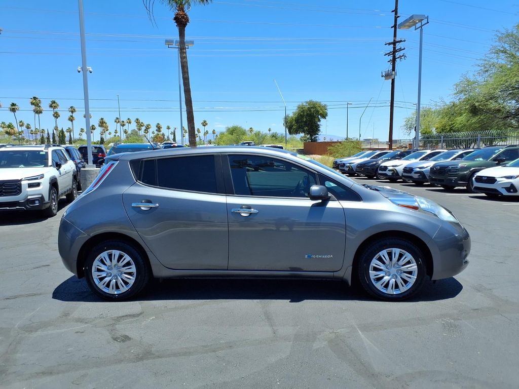used 2016 Nissan Leaf car, priced at $6,000