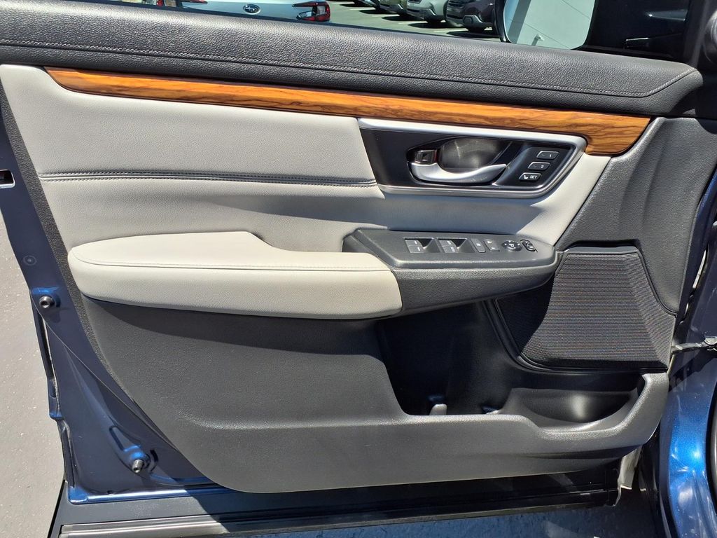 used 2022 Honda CR-V Hybrid car, priced at $28,000