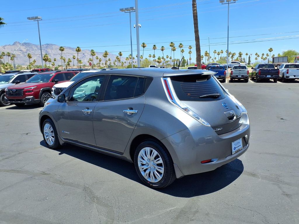 used 2016 Nissan Leaf car, priced at $6,000