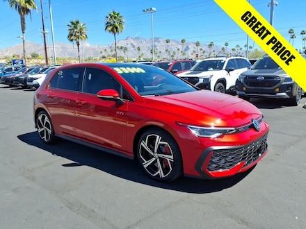 2025 Volkswagen Golf GTI 2.0T SE Hatchback