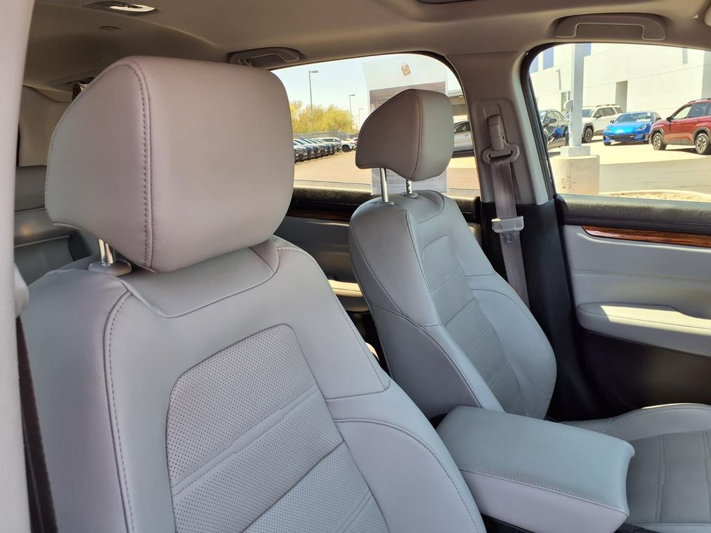 used 2022 Honda CR-V Hybrid car, priced at $28,000