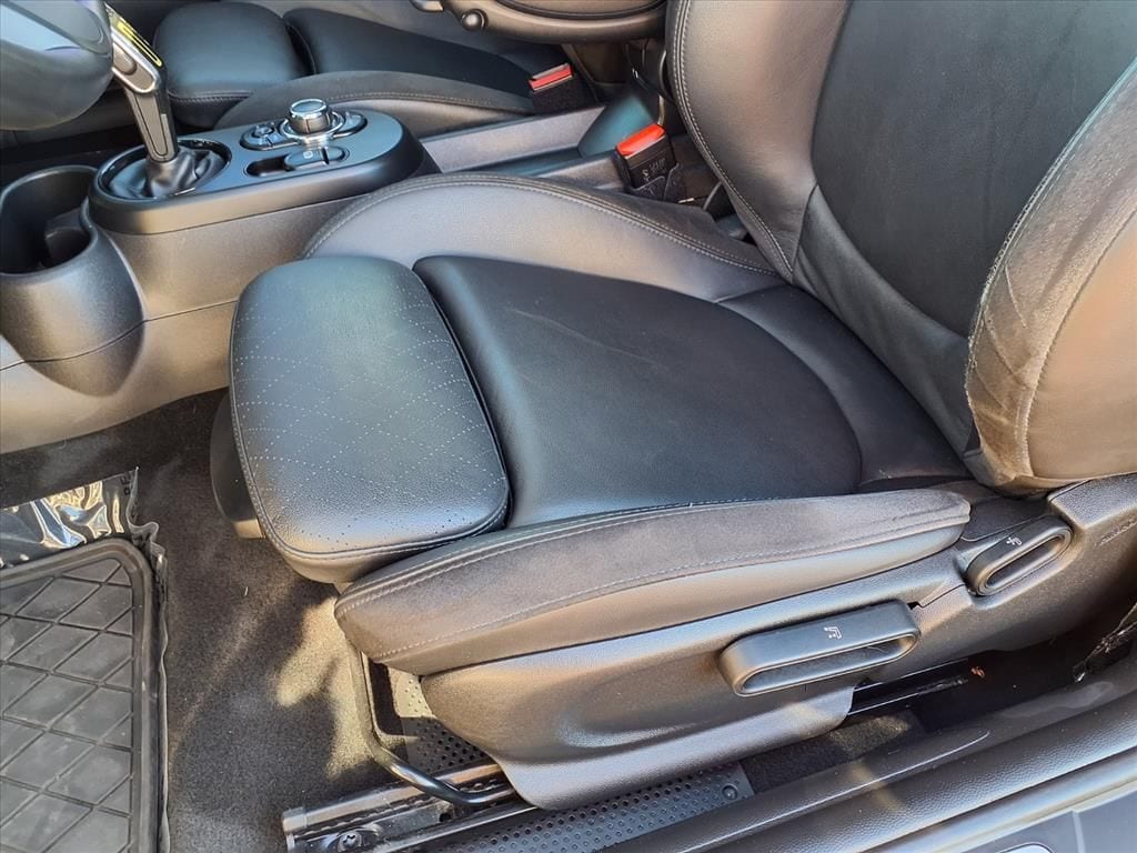 used 2022 MINI Electric Hardtop 2 Door car, priced at $15,000