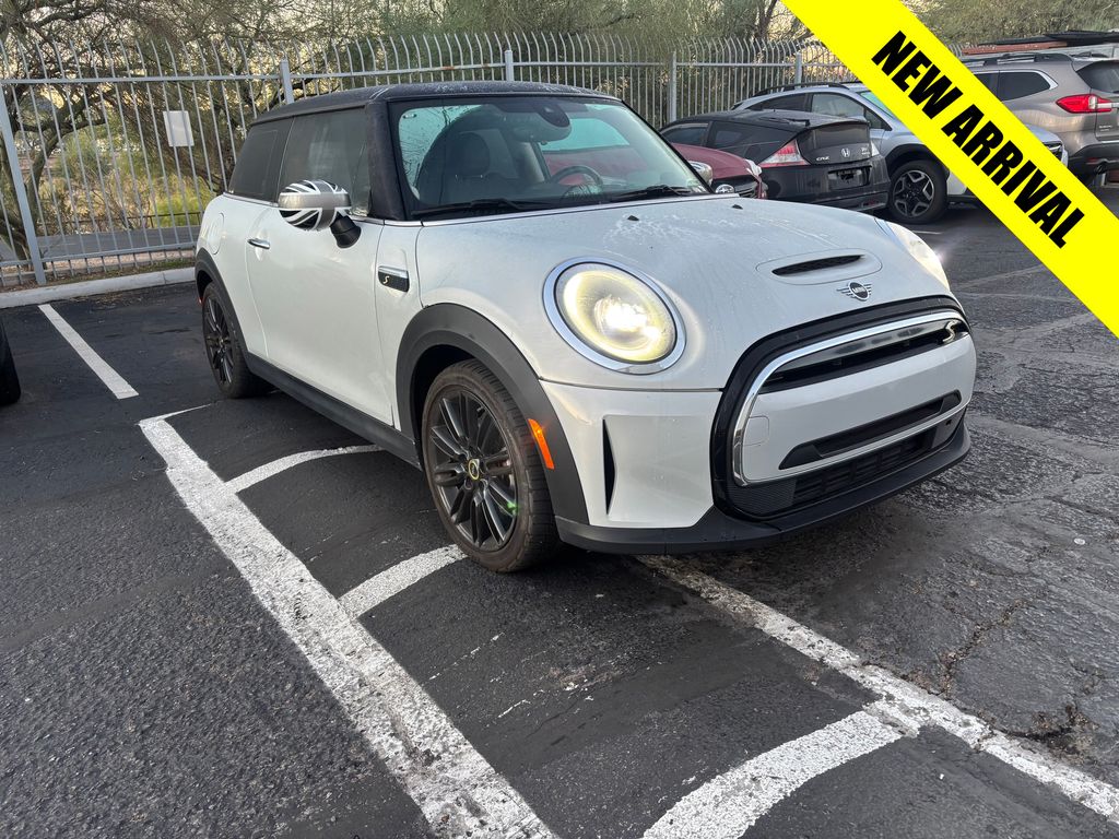 2022 MINI Hardtop 2 Door SE