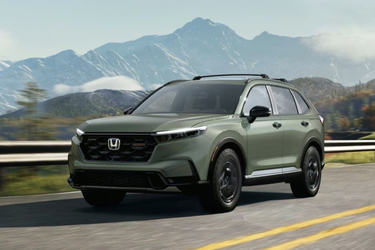 Side-by-side comparison of the 2026 Subaru Forester Hybrid and 2026 Honda CR-V Hybrid in Tucson, AZ
