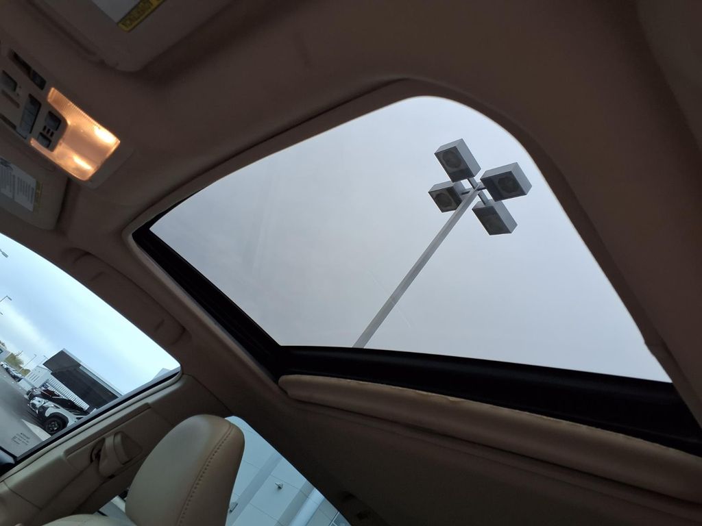 used 2013 Toyota Camry Hybrid car, priced at $10,750