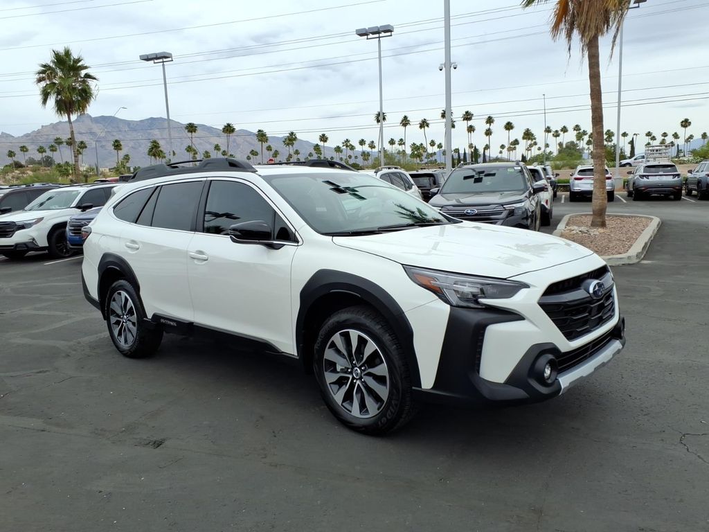 2025 Subaru Outback Limited's photo