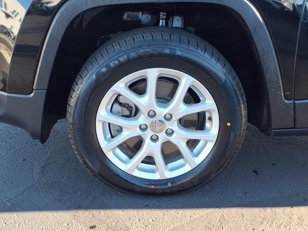 used 2018 Jeep Cherokee car, priced at $12,000