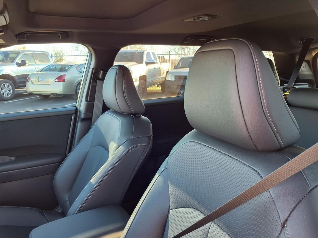 2026 Subaru Outback Limited - Photo 17