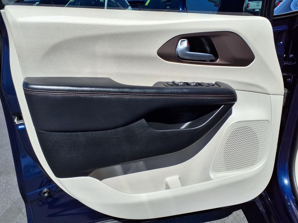 used 2018 Chrysler Pacifica car, priced at $15,750